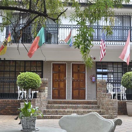 A Knights Rest Guesthouse Претория Экстерьер фото